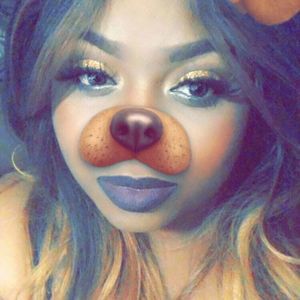 Meet your Posher, Denise